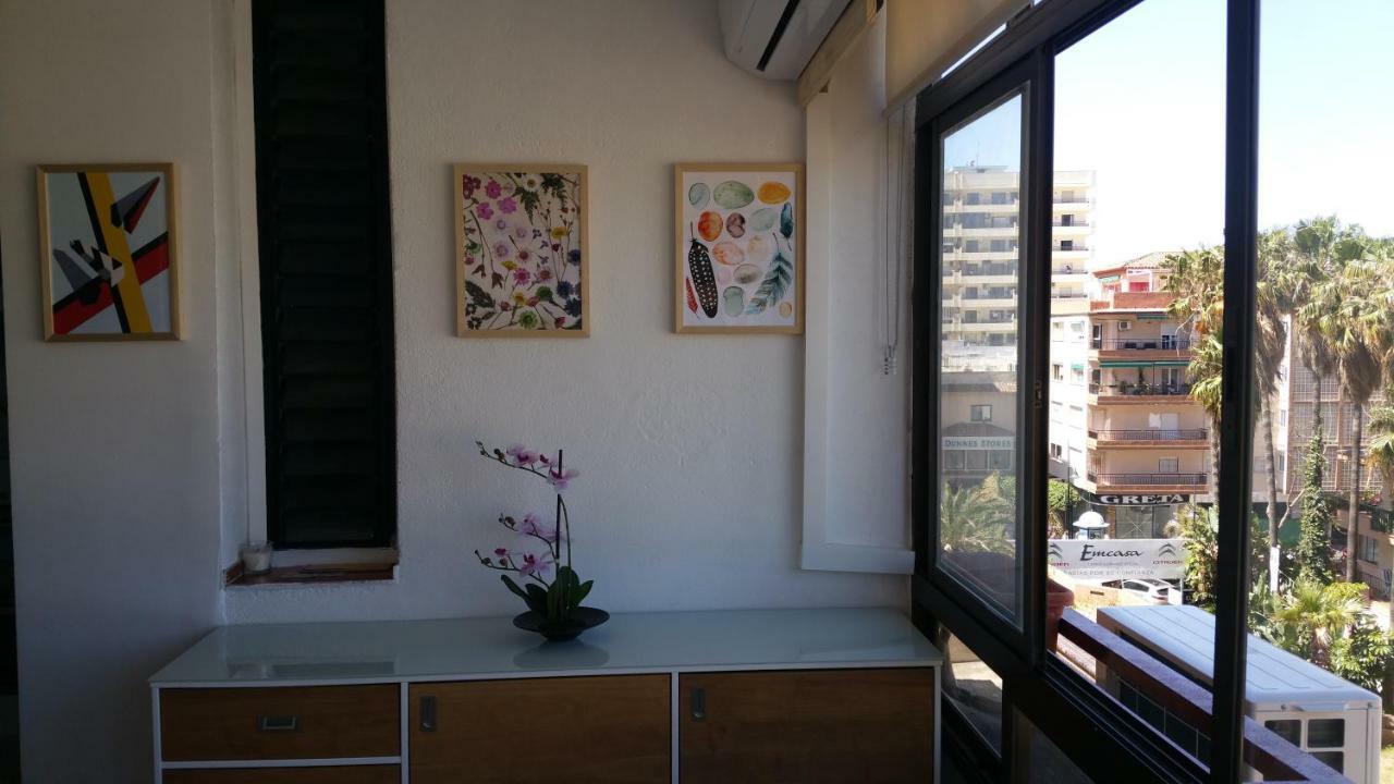 Апартаменты Apartamento Junto Al Puerto De Фуэнхирола Экстерьер фото